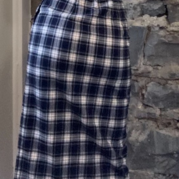 Vintage plaid skirt. Knee length size 4 - Picture 5 of 6